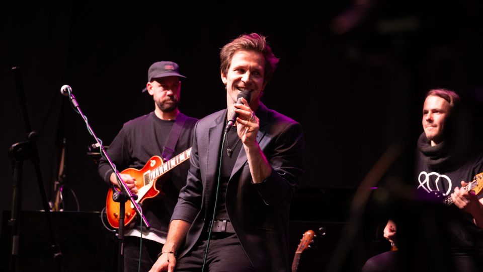 Igor Orozovič s kapelou na Prix Bohemia Radio aneb Šansony v komorním prostředí olomouckého studia ČRo | foto: Khalil Baalbaki,  Český rozhlas Igor Orozovič s kapelou na Prix Bohemia Radio aneb Šansony v komorním prostředí olomouckého studia ČRo