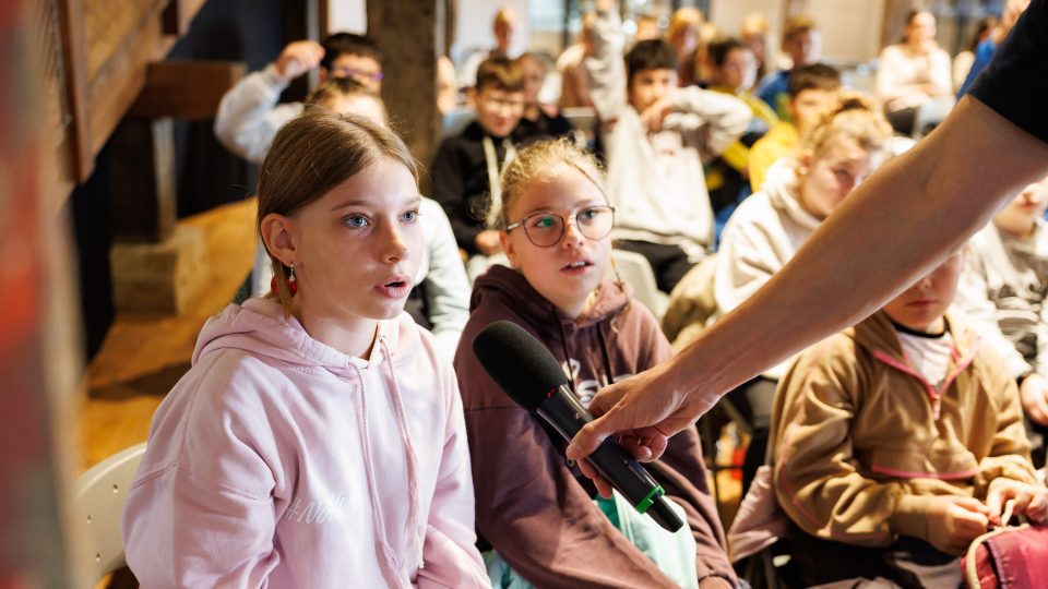 Zvídavec Evy Sinkovičové v Pevnosti poznání: Lekce zvídavosti pro 5. třídu | foto: Jiří Šeda, Český rozhlas Zvídavec Evy Sinkovičové v Pevnosti poznání: Lekce zvídavosti pro 5. třídu